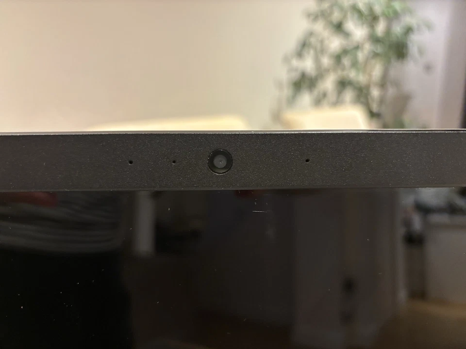 Toshiba Satellite P50 -C - 18K 15.6" Laptop - Silver - Image 2 of 4