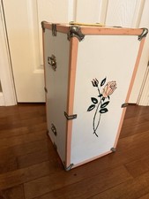 Adorable vintage baby doll carrying case