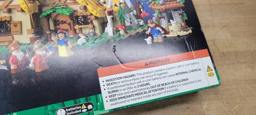 LEGO Disney Princess: Snow White and the Seven Dwarfs' Cottage (43242) NEW *READ - Picture 11 of 12