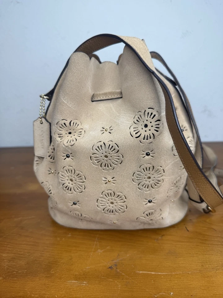 Coach чай цветок замши бежевый песок на шнурке ведро сумка сумочка стиль 25193 - Изображение 3 из 4