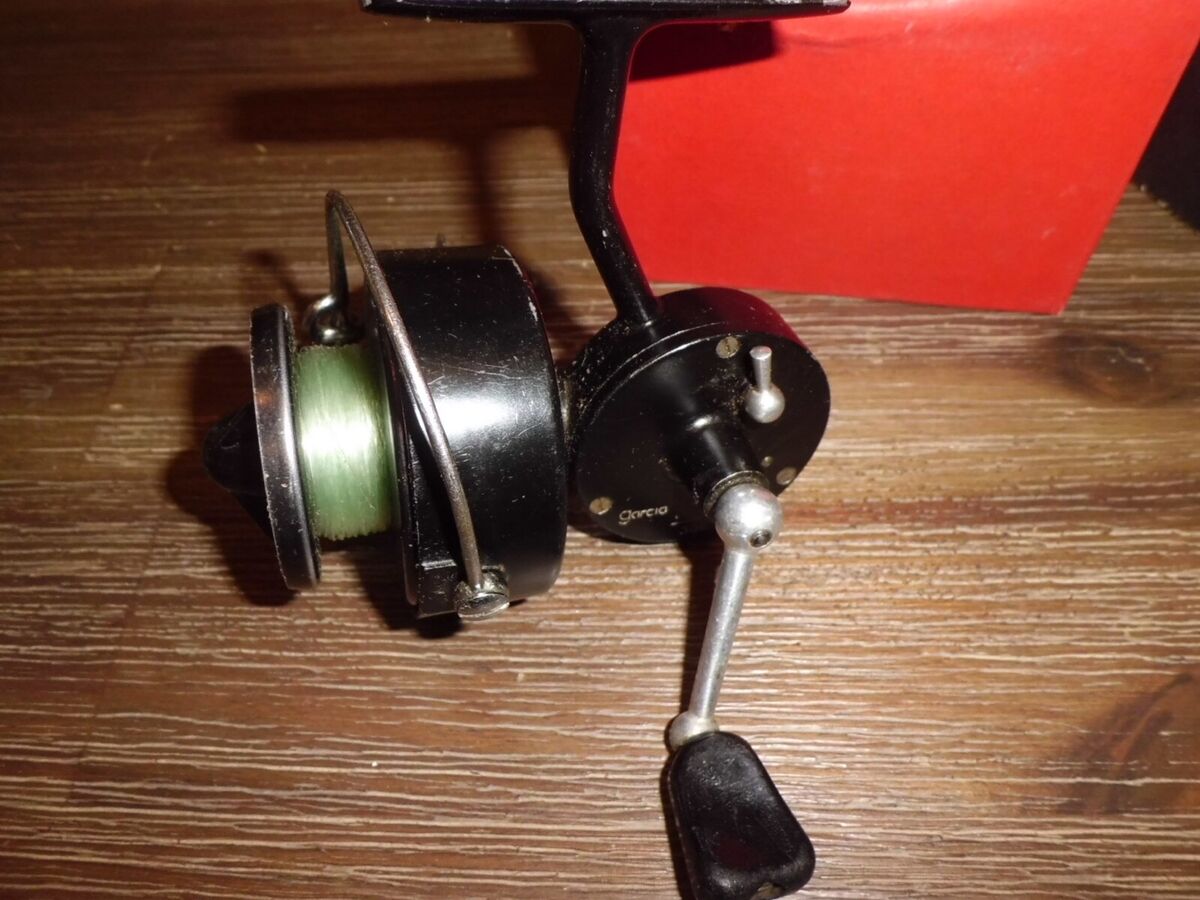 Vintage Garcia Mitchell 304 Spinning Reel made in France w Vintage Garcia Mitchell 304 Spinning Reel made in France w