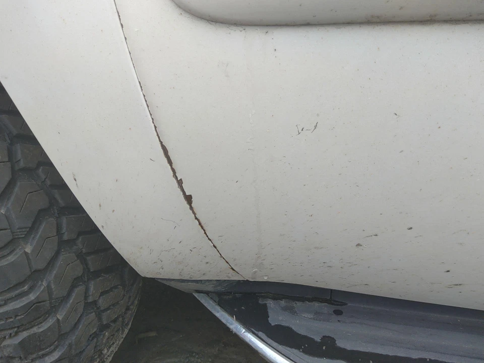 08 GMC YUKON Front Door Driver Left White Diamond Tricoat/Code=98u - Image 2 of 4