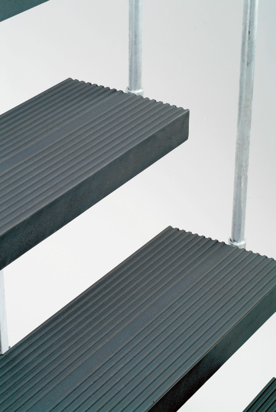 DOLLE TRIMAX Treppenstufe für Außentreppen 80 oder 100 cm WPC