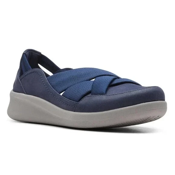 Clarks sales navy cloudsteppers