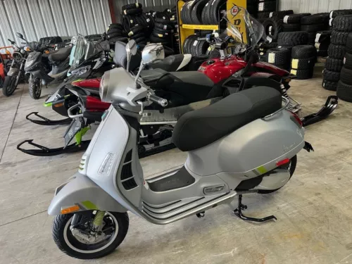 2024 Vespa GTS Super 300 Tech 