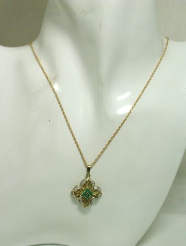 Lovely 9ct Gold Emerald And Diamond Pendant And Chain 21805 - Picture 3 of 5