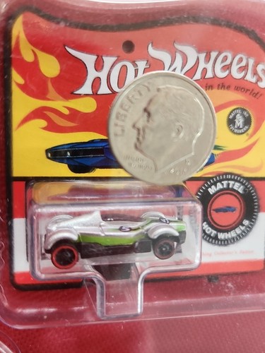Worlds Smallest Hot Wheels Formula Street 2011 Car #527 New Mattel 2021 Series 6 - Picture 2 of 15