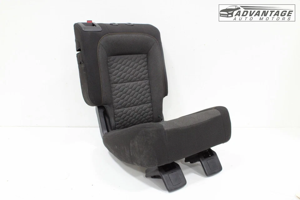 Chevrolet Equinox LT 2018-2021 lado trasero derecho segunda fila asiento negro OEM Foto 2 de 4