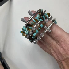 wrap bracelet silver tone setting turquoise colored stone chips w tiger's eye