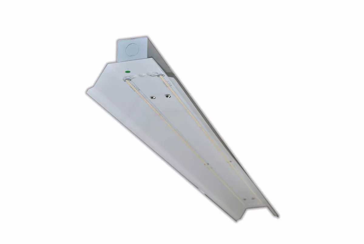 4 ft LED 48W High CRI Shop Light replaces 4 tube fluorescent. Lot of 10