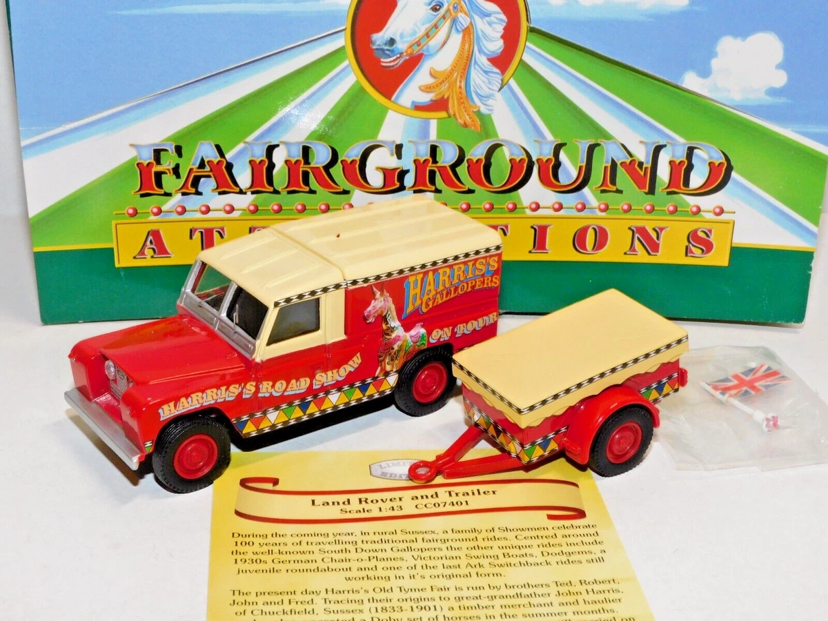Corgi 1:43 - Model truck (2) - 2 Remorques de cirque pour le transport d'animaux en cage + 3