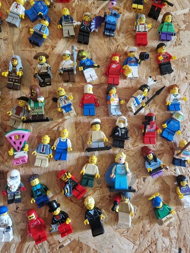 Lego 120 Minifiguren mit Zubehör - Bild 4 von 7