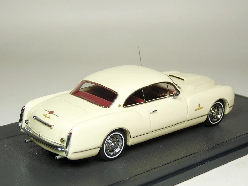 Matrix MX20303-051 1/43 '53 Chrysler Ghia Thomas Special Concept Resin Model Car - Image 2 of 3