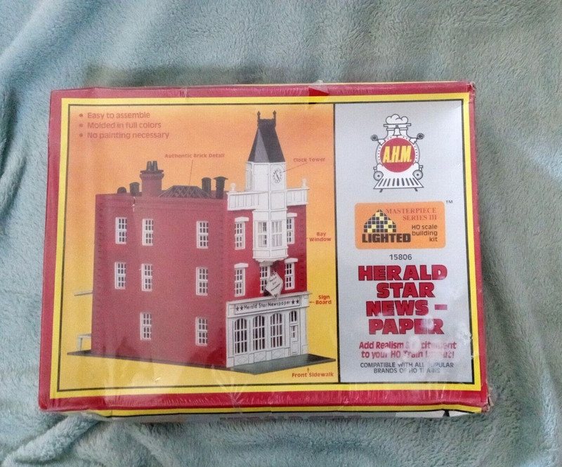 H O Gauge Light It Building Harold Star Newspaper NIB AHM pro. of West Germany