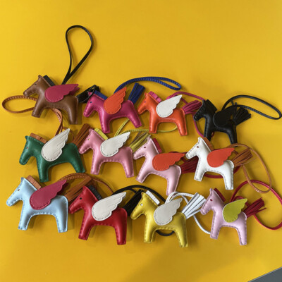 Real Leather Horse Wing Keychain Bag Charm Pendant Keyring Holder Ornament Gift