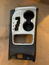 ✅⭐️ 11-13 Jeep Grand Cherokee Gearshift Shifter Bezel Trim Cup Holder