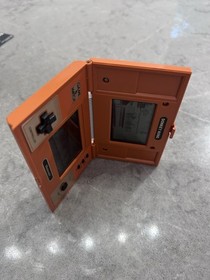 Vintage Nintendo Game & Watch Donkey Kong Multi Screen DK-52 &ndash; 1982