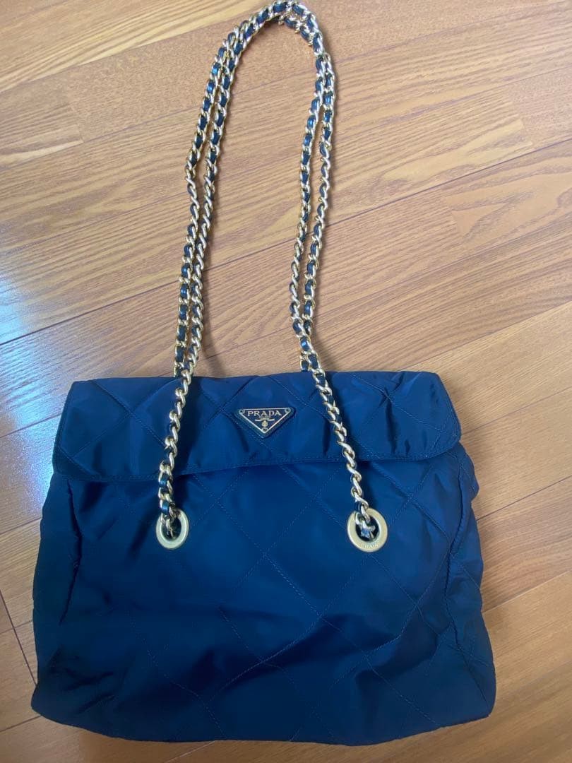 PRADA handbag   excellent condition