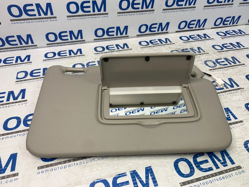 18 19 20 Nissan Kicks pasajero/lado derecho parasol parasol gris OEM Foto 2 de 4