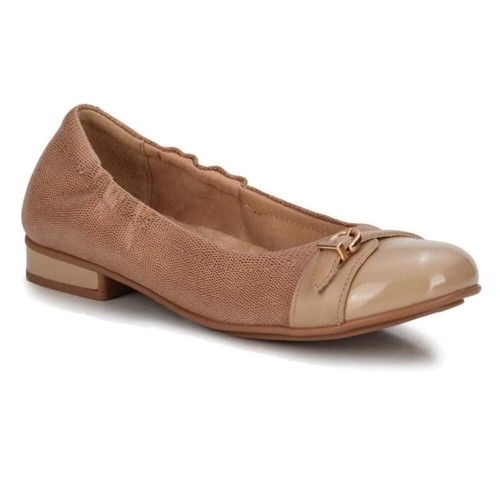 Walking Cradles Trista Women Flat Slip-on Shoe - NWOT - 7.5WW