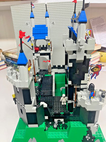 LEGO (6090) Castle: Royal Knight's Castle - 100% Complete*  Manual All Figures