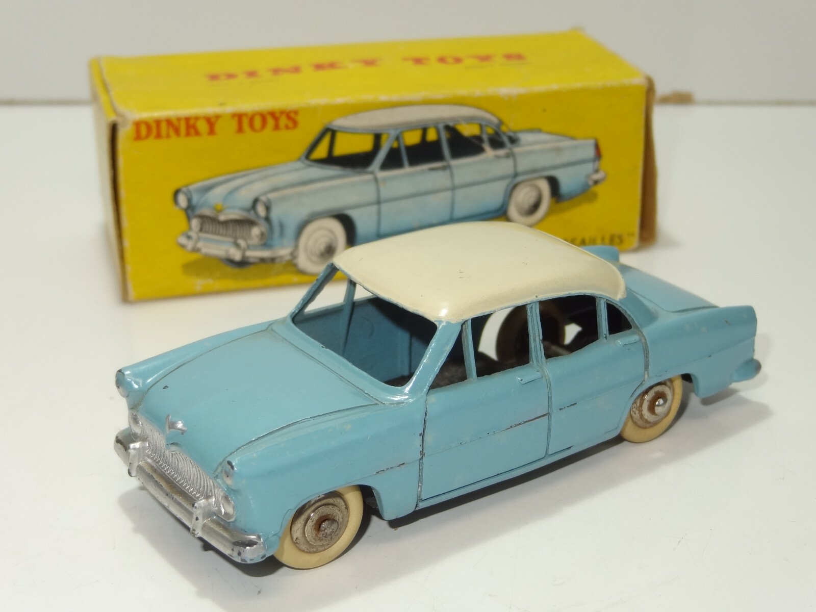 Dinky 24UT, Simca Aronde Taxi - Free Price Guide & Review
