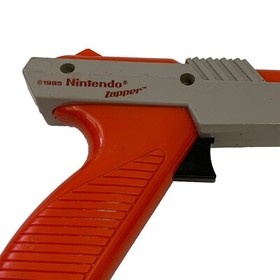 Original 1985 Nintendo NES Zapper Duck Hunt Gun Authentic NES-005 OEM Orange