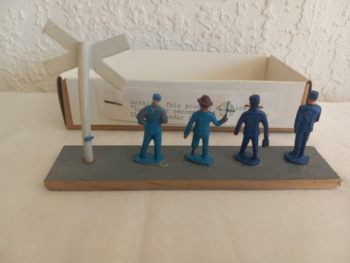 Vintage O Scale Metal Railroad Figures Diorama from 1980s (NEW OLD STOCK) - Picture 7 of 7
