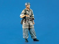 Verlinden 120mm (1/16) Fallschirmjager German Paratrooper with MP 40 WWII 1210
