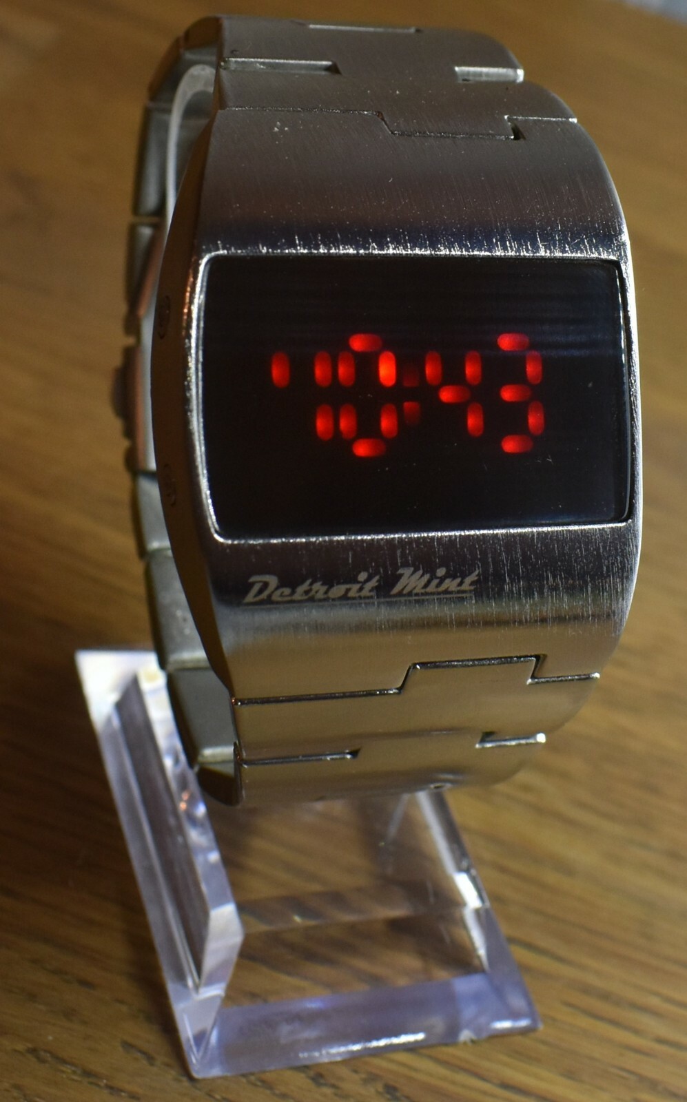 how to set time on pulsar led watch
