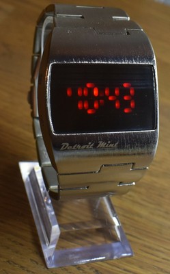 how to set time on led watch