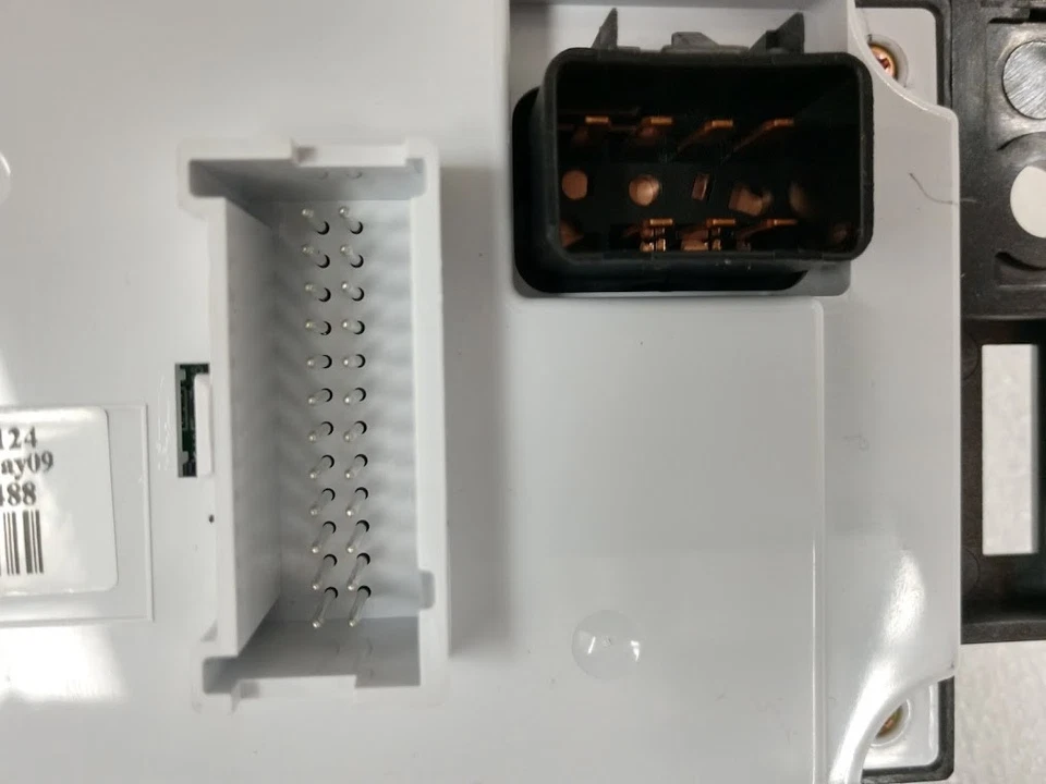 Chevy Malibu 08+ manual heat and AC air climate control unit. Silver. Brand new! Foto 3 de 4