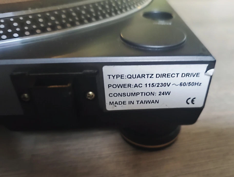 Reloop RP-3000 MK3 Plattenspieler (inkl. Nadel & Abdeckung) - Bild 4 von 4