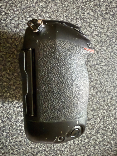 Nikon D4 Camera Pro Body Boxed +EN-EL18 Battery +XQD Memory Card = Shutter @ 64% - Picture 5 of 16