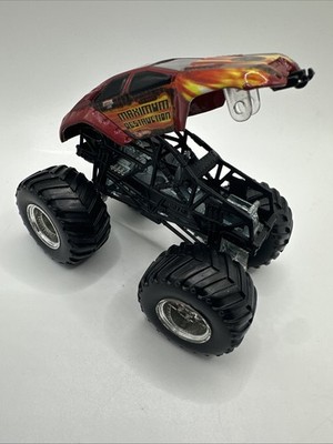 Hot Wheels Monster Jam Maximum Destruction 1:64 Monster Truck Under Coverz Red