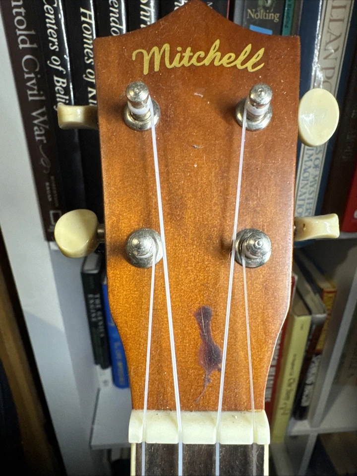 Mitchell MU40NT 音乐会尤克里里 - 天然木材 — 第 4/4 张图片