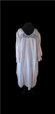 PINK VTG 1980s SARA BETH Polyester Nightgown w/ Lace And Embroidered Flowers MED