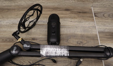 Blue Yeti Microphone with QuadCast Boom Arm Stand w/ Mount