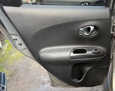 Nissan Juke 2013-2019 - n/s-passenger rear door card - breaking 466