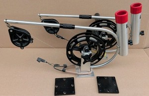 2 Big Jon Manualy Operated Downriggers, W/ Base, Counter and Steel Line