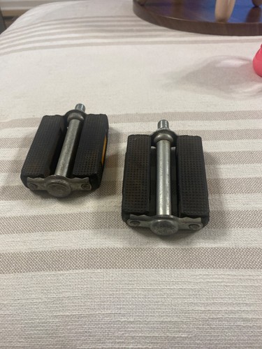 Vintage Schwinn Approved Bicycle Reflector Pedals 3 3/4” Typhoon Cruiser - Picture 3 of 8
