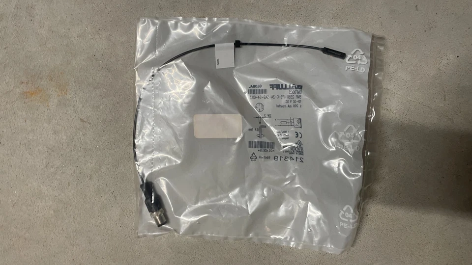 New Balluff BMF00C5 Sensor Magnetic Field T-slot Drop-in PNP N/O M12 .3m PUR - Image 4 of 4