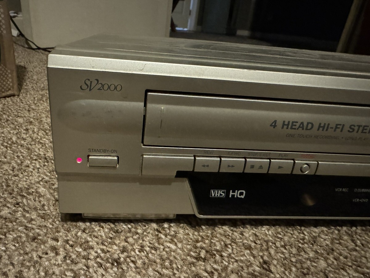 VHS/DVDプレーヤー 2006年製 Funai SV2000 WV20V6 Video Cassette DVD Recorder VHS DVD Combo