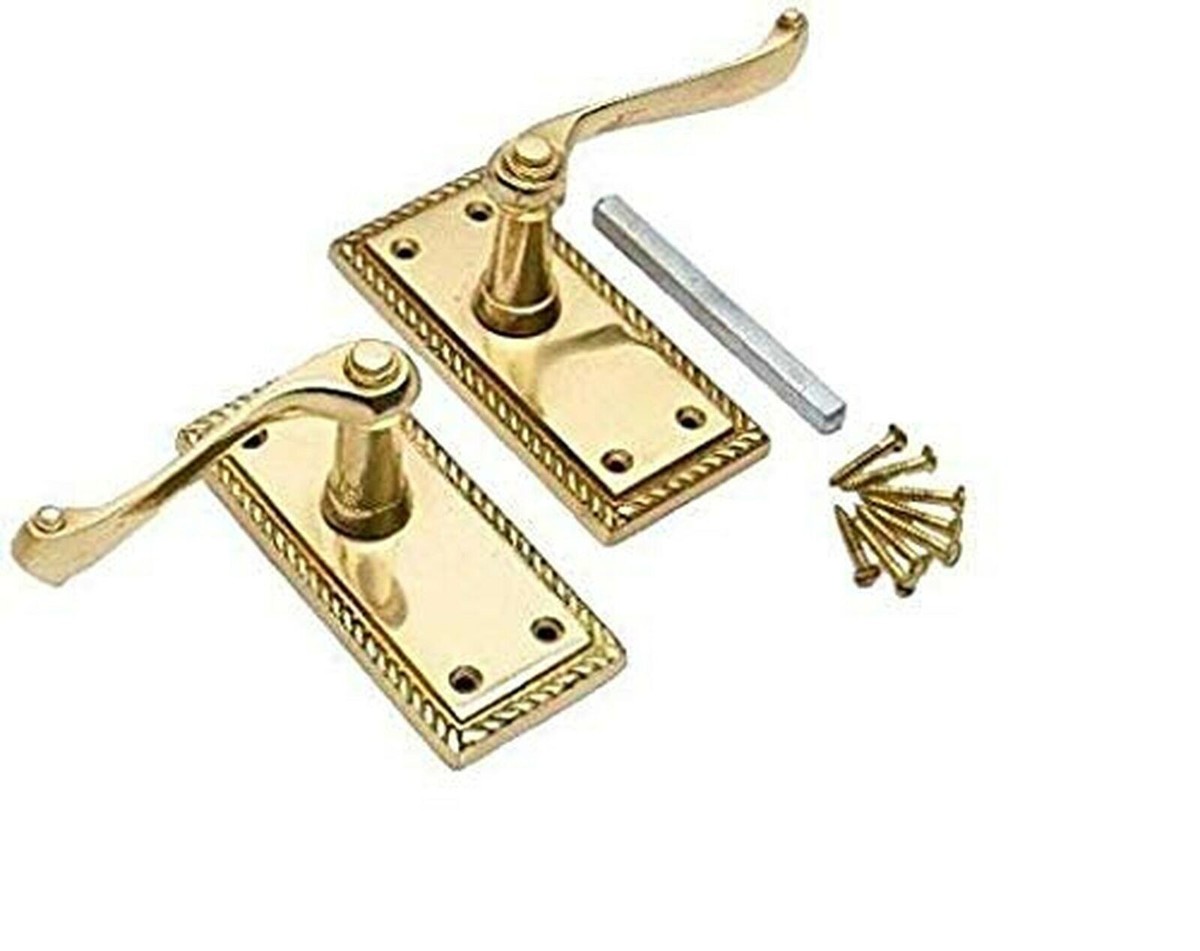 Jedo Brass Lever Latch Door Handles with keyhole backplate