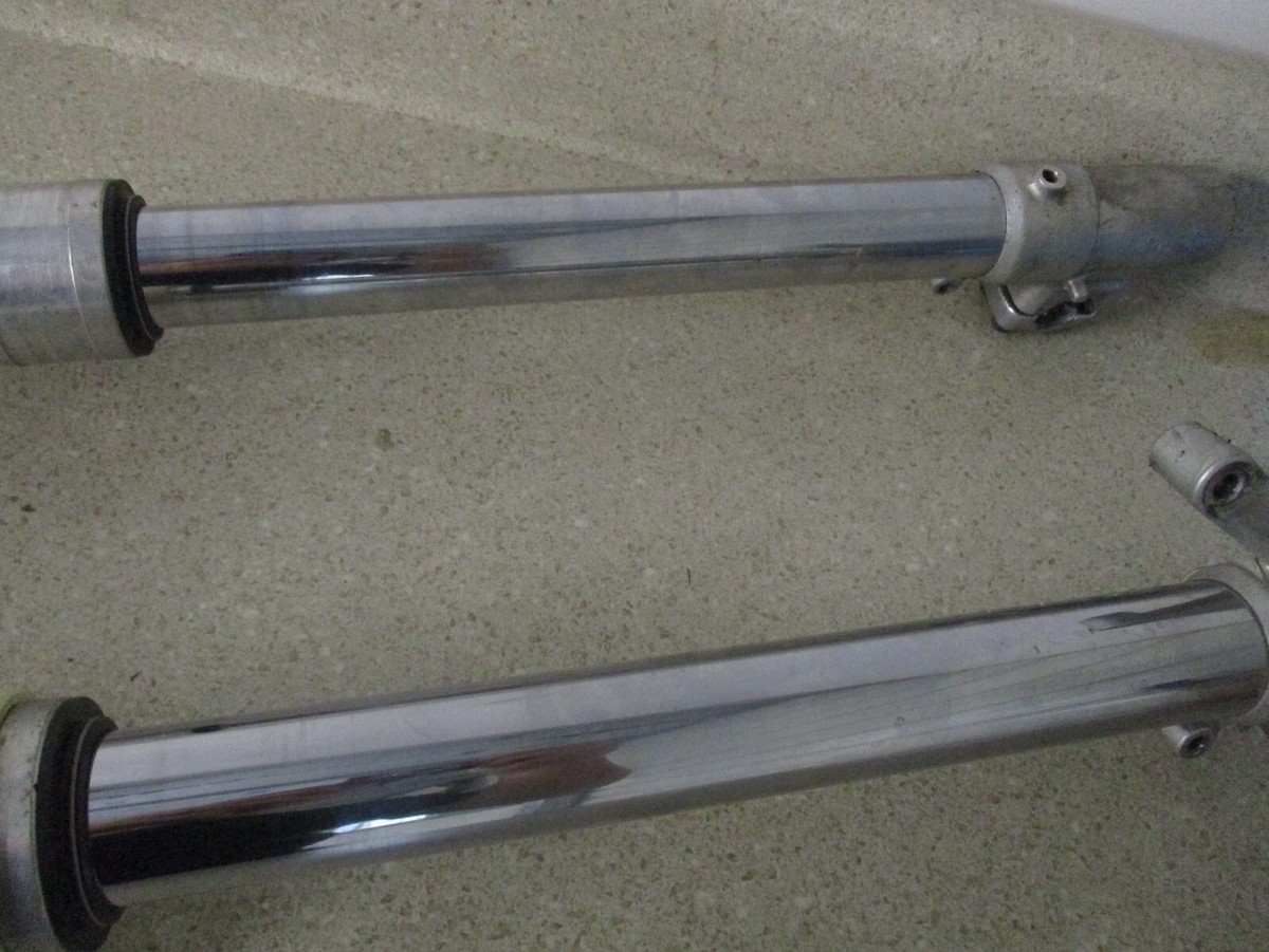1990 SUZUKI RM 125 FRONT FORKS W/ CLAMPS FORK TUBES, FITS 89-91 1990 SUZUKI RM 125 FRONT FORKS W/ CLAMPS FORK TUBES, FITS 89-91