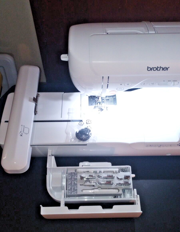 Brother SE1900 Sewing and Embroidery Machine And Much More! Plus