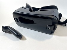 Samsung Gear VR Virtual Reality Headset and Controller SM-R324 Oculus