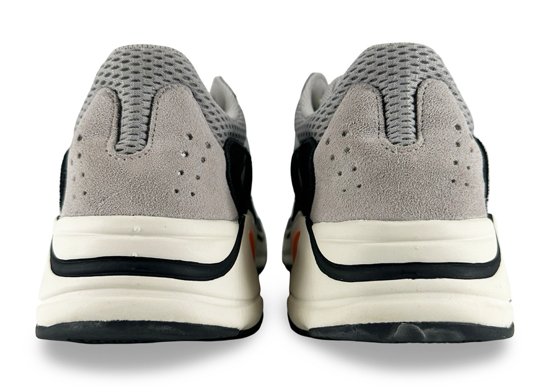 Size 11 - adidas Yeezy Boost 700 Wave Runner B75571 Pre-Owned thumbnail 4