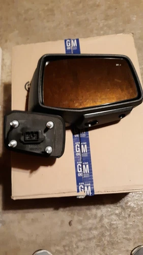 GM Outside (F) Mirror Assembly 84823205