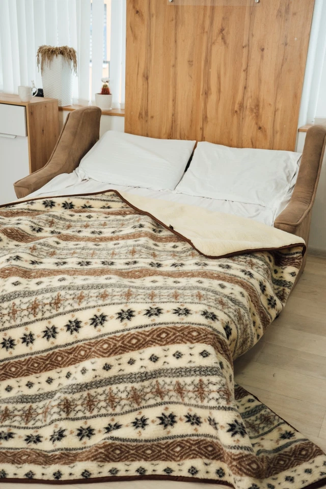 100% Wool Blanket – Natural Sheepskin Bedding | Warm, Breathable, Hypoallergenic - Image 2 of 4